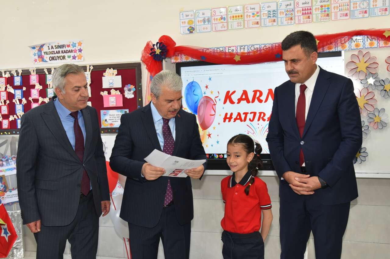 Konya'da yaz tatili resmen başladı! Karne gününden mutluluk kareleri yansıdı 5